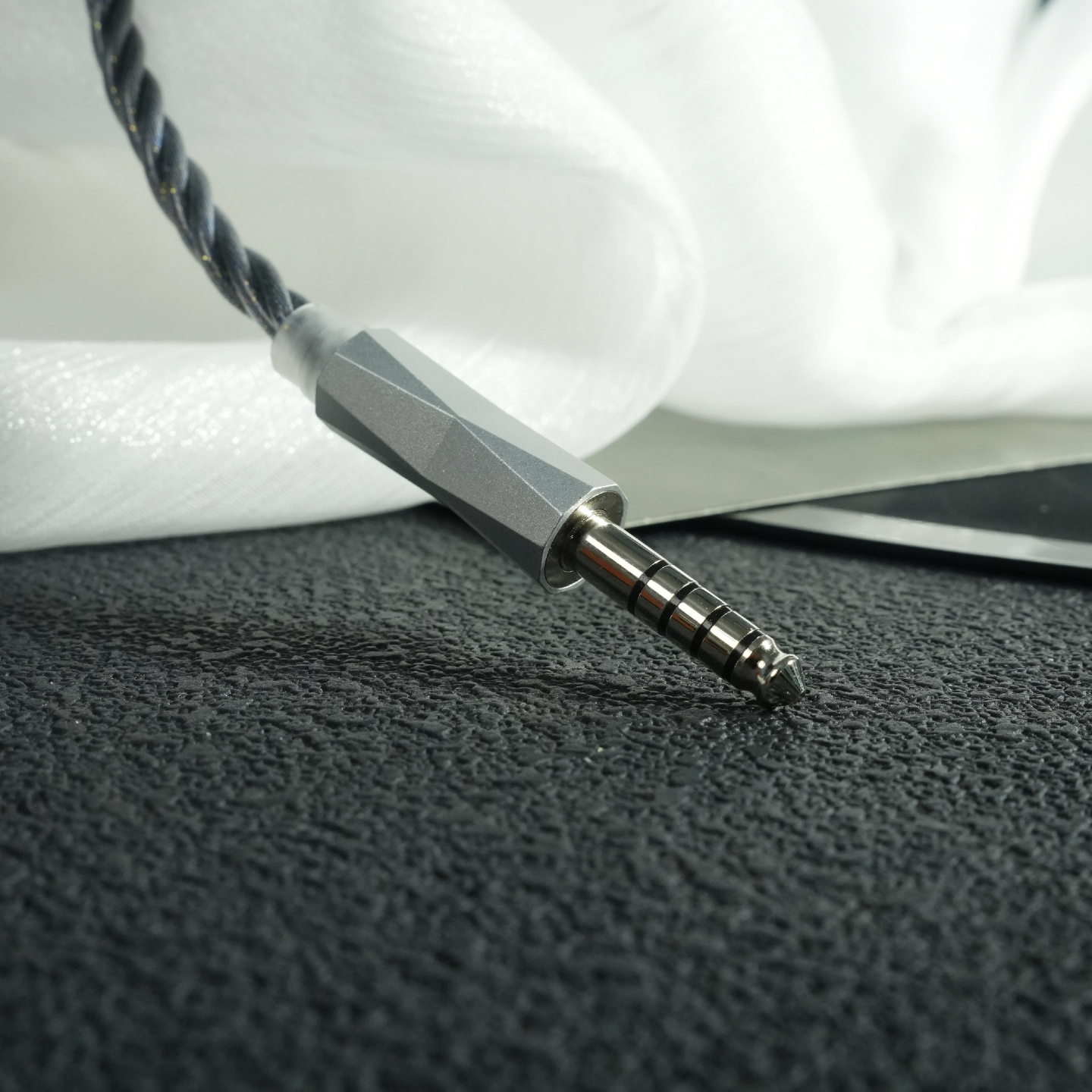 ZiSin-97 IEM cable 4.4 rhodium - Golf Zero 리뷰 및 가격